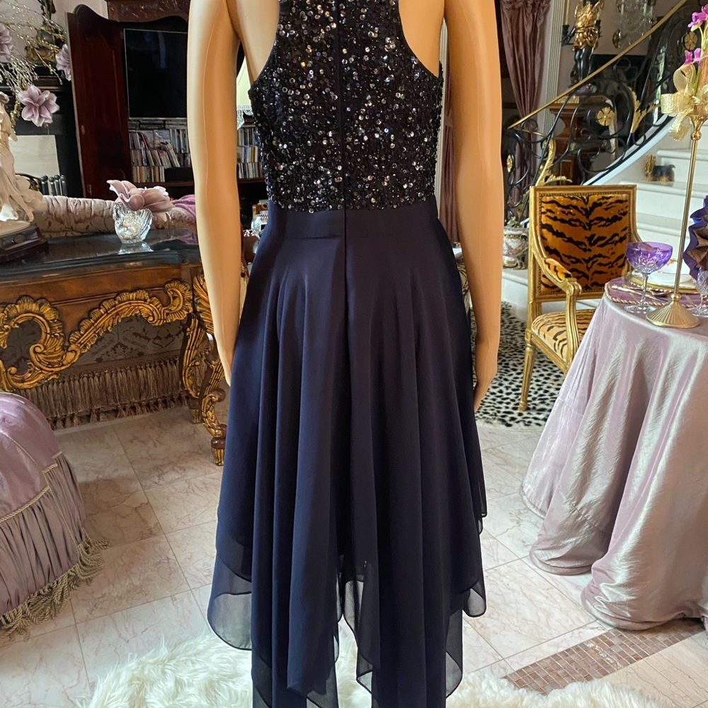 Stunning party dress, never worn impeccable sequins work